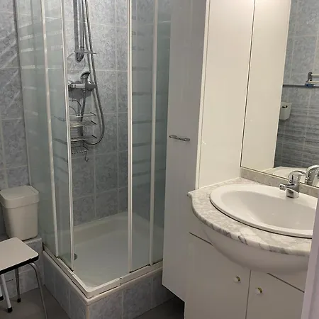Cosy Au Centre De La Bourboule, Accueille 4 Personnes - Fr-1-858-27 شقة