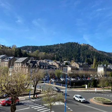 Cosy Au Centre De La Bourboule, Accueille 4 Personnes - Fr-1-858-27 *